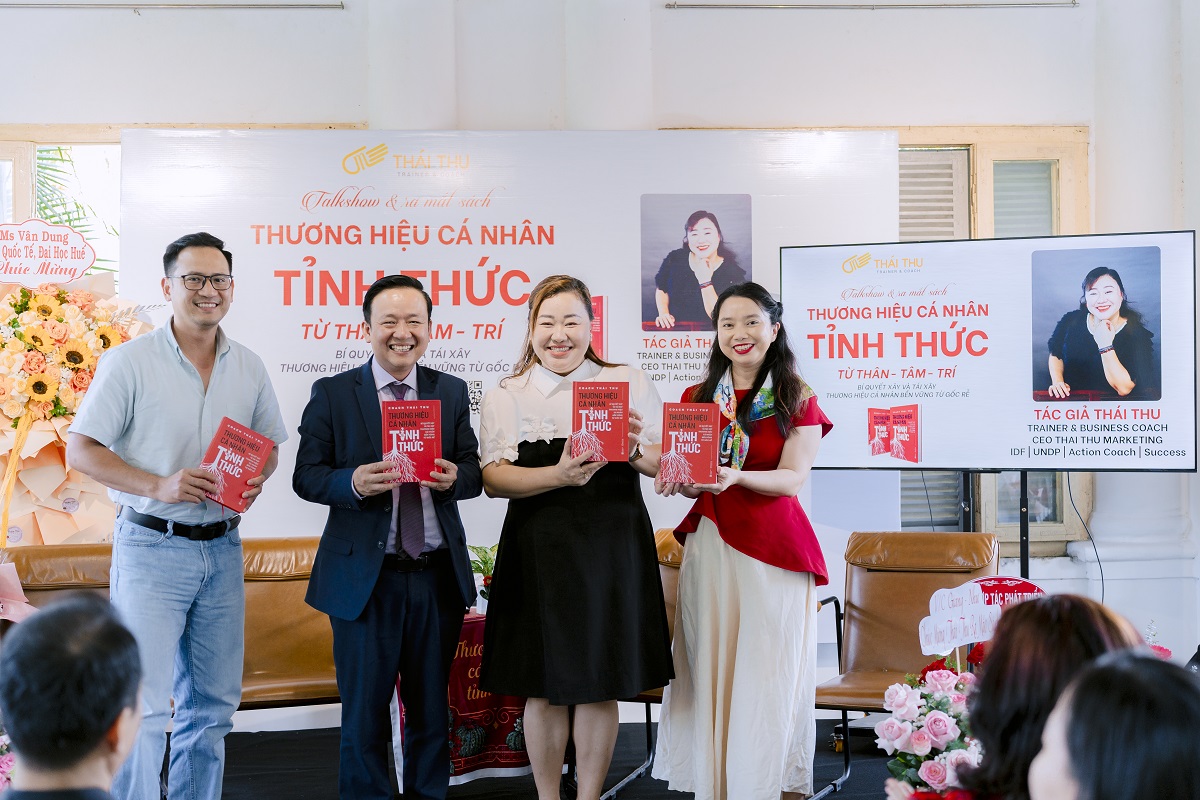 CEO Thai Thu Marketing ra mắt sách Thương Hiệu Cá Nhân Tỉnh Thức